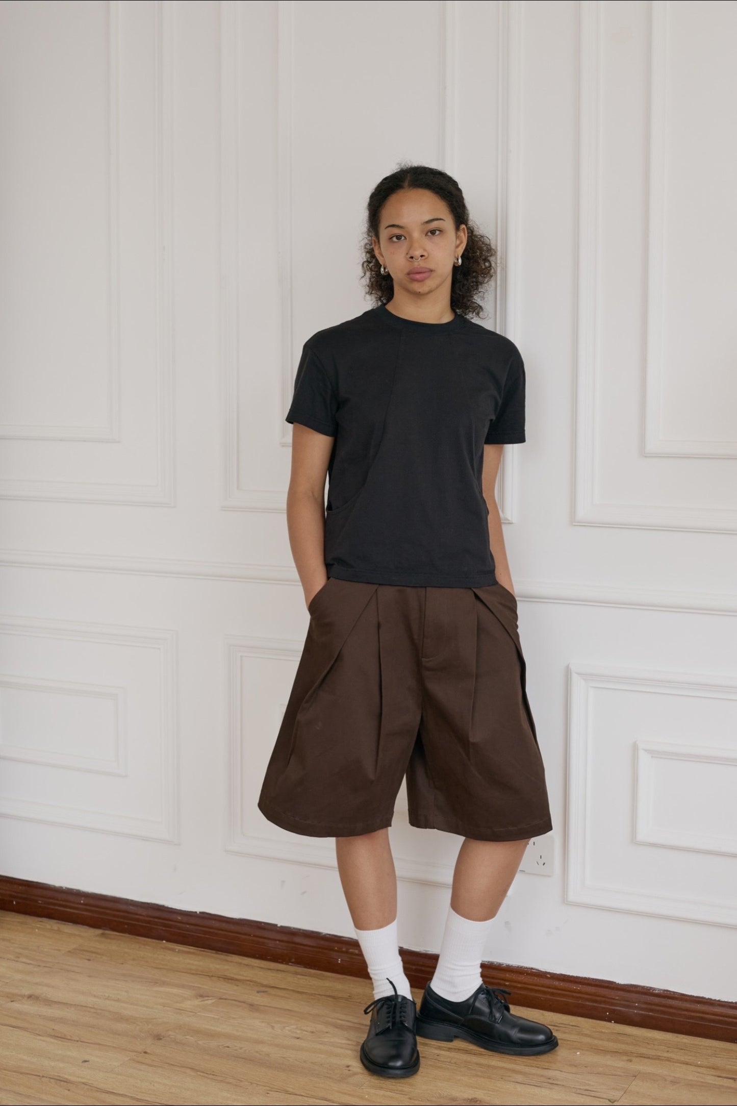 Pleated Side-zip Cropped Pants Coffee