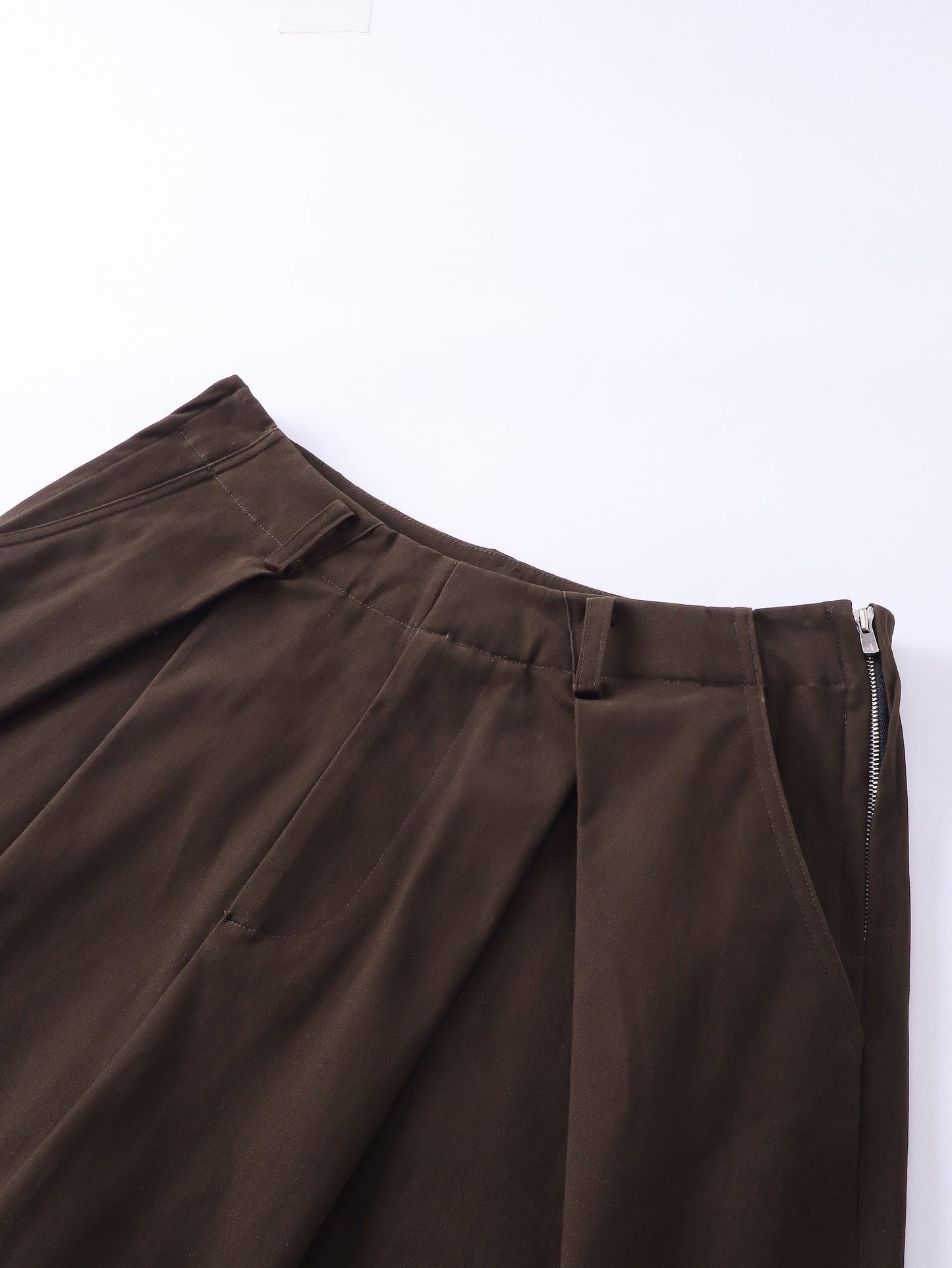 Pleated Side-zip Cropped Pants Coffee